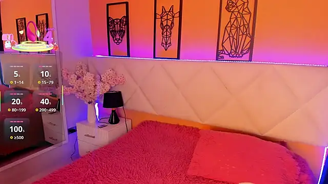 veronica hill  online show from December 17, 2025, 3:12 am