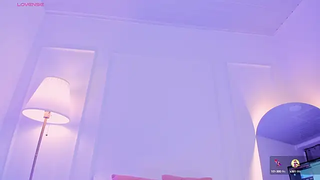 victoria becker  online show from October 16, 2025, 11:55 am