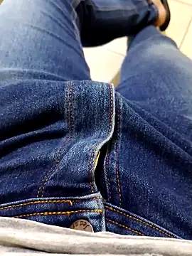 Snapshot of JoaoPedro17cm chatting on September 18, 2025, 1:35 pm JoaoPedro17cm online show from September 18, 2025, 1:35 pm