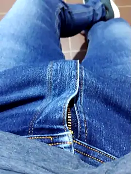 Snapshot of JoaoPedro17cm chatting on September 25, 2025, 3:38 pm JoaoPedro17cm online show from September 25, 2025, 3:38 pm