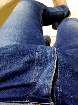 Snapshot of JoaoPedro17cm chatting on October 7, 2025, 1:41 pm JoaoPedro17cm online show from October 7, 2025, 1:41 pm