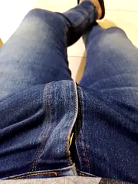 Snapshot of JoaoPedro17cm chatting on October 14, 2025, 1:56 pm JoaoPedro17cm online show from October 14, 2025, 1:56 pm