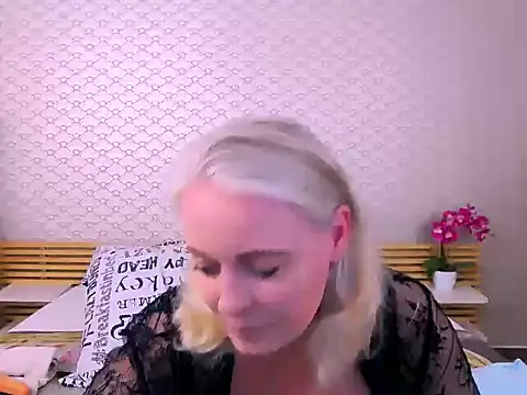 Anais Janson online show from June 4, 2026, 8:15 pm