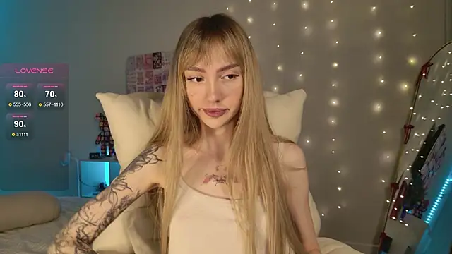 Lunainnk online show from January 19, 2026, 1:31 am