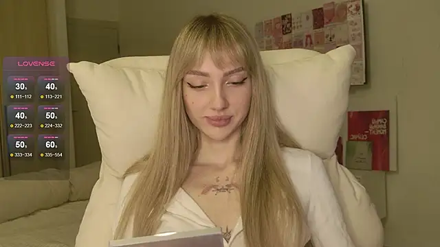 Lunainnk online show from March 5, 2026, 6:48 pm