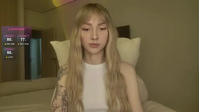 Lunainnk online show from April 28, 2026, 12:53 am