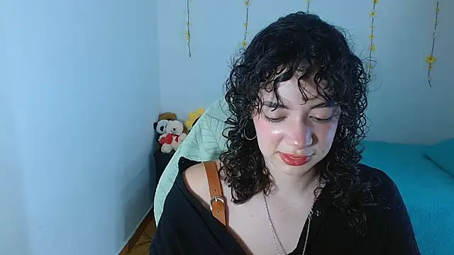 sajecrismaa online show from March 30, 2026, 8:21 pm