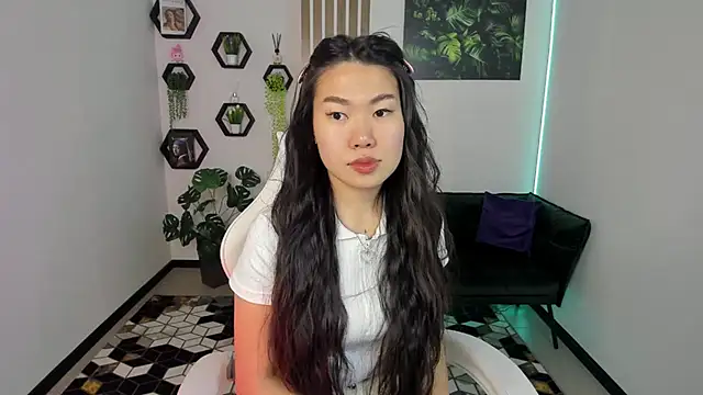 LunaPurrr online show from November 21, 2025, 1:04 am