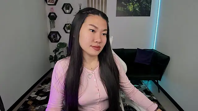 LunaPurrr online show from November 27, 2025, 1:29 am