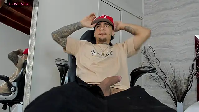 JamesDeker online show from October 29, 2025, 4:04 am