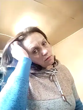 KimmyAghora online show from October 2, 2025, 8:21 am