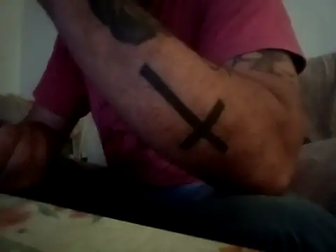 Snapshot of Feistysausage chatting on October 24, 2025, 11:23 pm Feistysausage online show from October 24, 2025, 11:23 pm