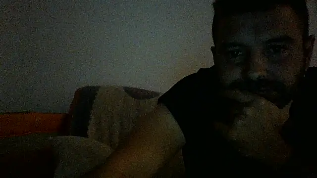 Snapshot of Feistysausage chatting on November 4, 2025, 12:10 am Feistysausage online show from November 4, 2025, 12:10 am