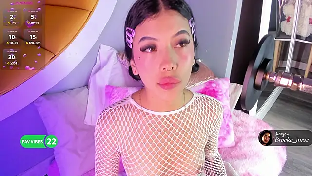 Brooke monroe online show from February 5, 2026, 4:33 pm