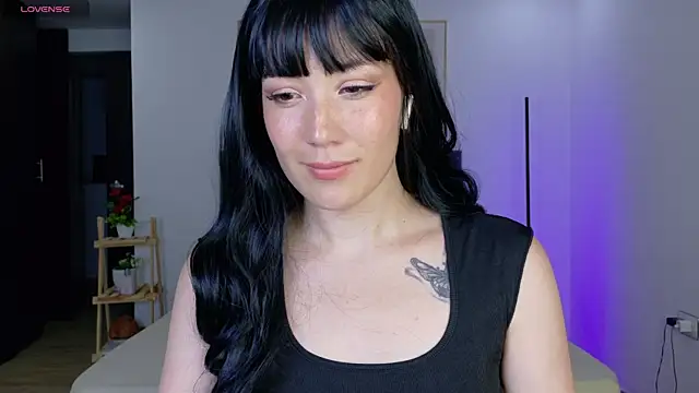 Eliih 01 online show from October 4, 2025, 2:09 am