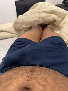 Snapshot of Madu0999 chatting on March 15, 2026, 5:35 am Madu0999 online show from March 15, 2026, 5:35 am