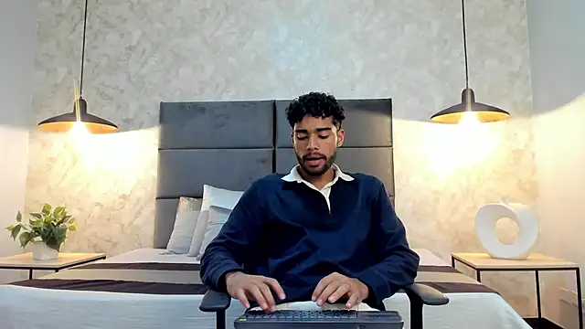 RaphaelDufort online show from September 26, 2025, 12:03 am