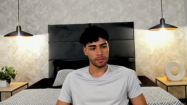 RaphaelDufort online show from October 10, 2025, 11:37 pm