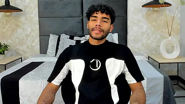 RaphaelDufort online show from November 16, 2025, 11:54 pm