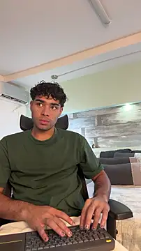 RaphaelDufort online show from January 14, 2026, 4:45 pm