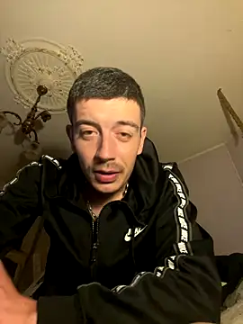 Snapshot of gb7572 chatting on September 8, 2025, 7:24 pm gb7572 online show from September 8, 2025, 7:24 pm