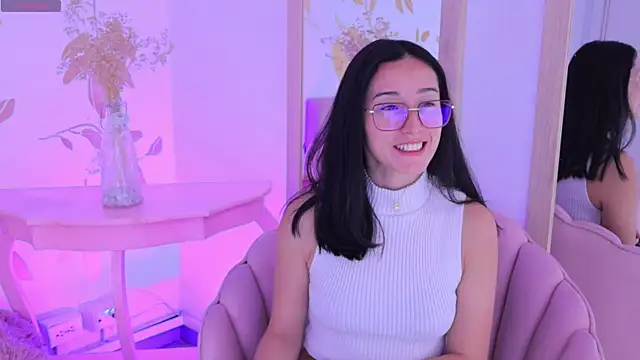 Snapshot of Ginevra_esposito chatting on September 10, 2025, 1:00 pm Ginevra esposito online show from September 10, 2025, 1:00 pm