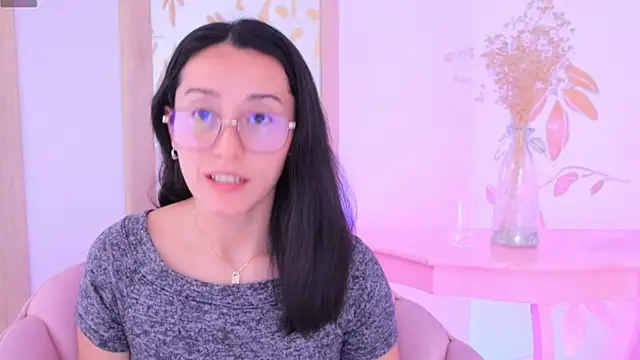 Snapshot of Ginevra_esposito chatting on September 26, 2025, 1:04 pm Ginevra esposito online show from September 26, 2025, 1:04 pm