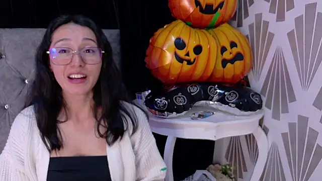 Snapshot of Ginevra_esposito chatting on October 31, 2025, 1:06 am Ginevra esposito online show from October 31, 2025, 1:06 am