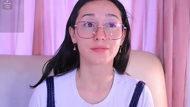 Snapshot of Ginevra_esposito chatting on November 4, 2025, 1:10 pm Ginevra esposito online show from November 4, 2025, 1:10 pm