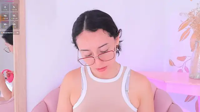 Snapshot of Ginevra_esposito chatting on November 5, 2025, 2:39 pm Ginevra esposito online show from November 5, 2025, 2:39 pm