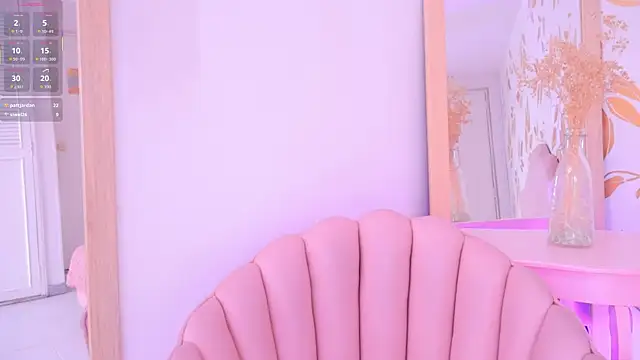 Snapshot of Ginevra_esposito chatting on December 5, 2025, 12:36 pm Ginevra esposito online show from December 5, 2025, 12:36 pm