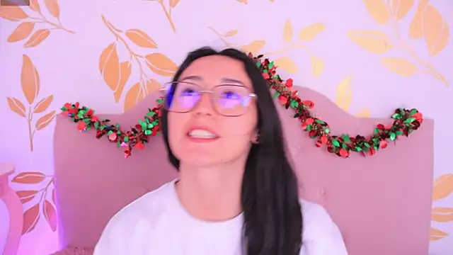 Snapshot of Ginevra_esposito chatting on December 15, 2025, 12:42 pm Ginevra esposito online show from December 15, 2025, 12:42 pm