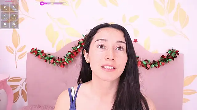 Snapshot of Ginevra_esposito chatting on December 17, 2025, 12:33 pm Ginevra esposito online show from December 17, 2025, 12:33 pm