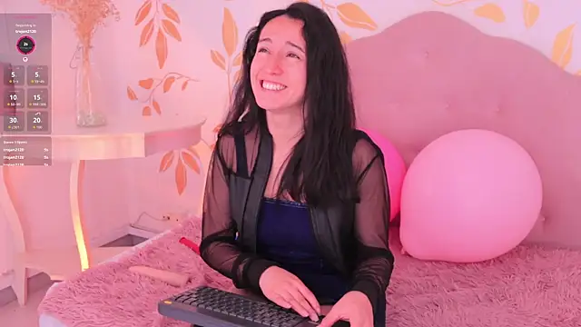 Snapshot of Ginevra_esposito chatting on February 10, 2026, 1:04 pm Ginevra esposito online show from February 10, 2026, 1:04 pm