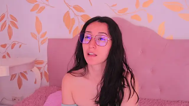 Snapshot of Ginevra_esposito chatting on February 14, 2026, 12:46 pm Ginevra esposito online show from February 14, 2026, 12:46 pm