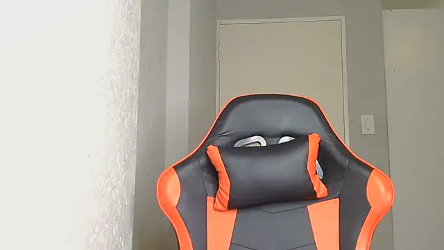 Ballenciaa online show from September 18, 2025, 7:05 pm