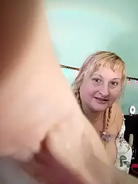 Snapshot of XHelenaX90 chatting on September 24, 2025, 9:01 am XHelenaX90 online show from September 24, 2025, 9:01 am