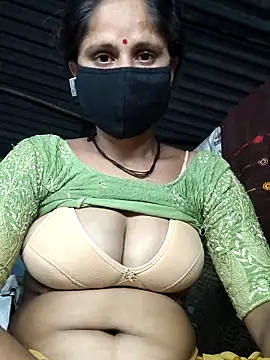 Snapshot of Hot-ilaiy chatting on October 7, 2025, 2:14 pm Hot-ilaiy online show from October 7, 2025, 2:14 pm