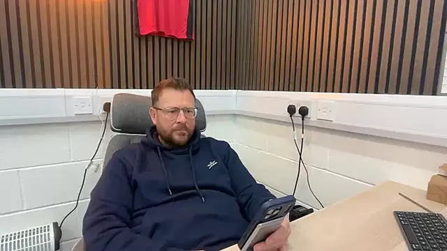 bilf1978 online show from March 5, 2026, 7:48 am