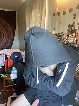 XanderOzzz online show from November 28, 2025, 3:36 pm