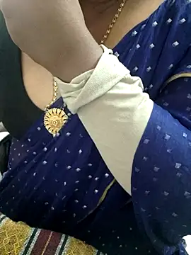 Snapshot of Tamil-rami chatting on September 16, 2025, 6:25 am Tamil-rami online show from September 16, 2025, 6:25 am