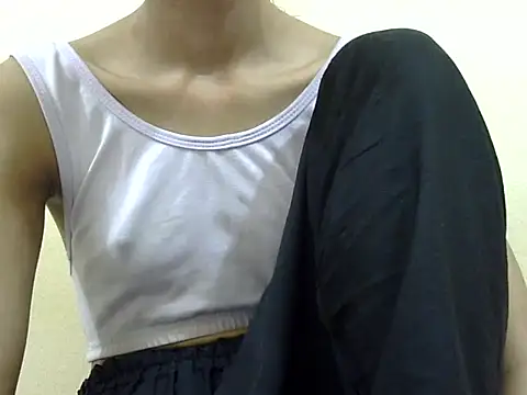 smallcuute online show from January 14, 2026, 6:19 am