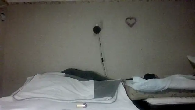 teklaadrienn online show from September 18, 2025, 6:48 am