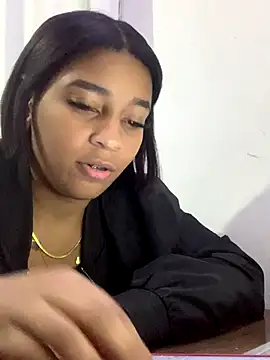 Snapshot of Crisschiavo chatting on November 25, 2025, 1:05 am Crisschiavo online show from November 25, 2025, 1:05 am