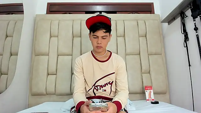 Felipe Cold online show from November 19, 2025, 2:22 am