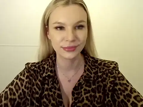 Snapshot of SadieBrilliance chatting on September 25, 2025, 6:11 pm SadieBrilliance online show from September 25, 2025, 6:11 pm