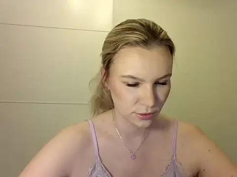 Snapshot of SadieBrilliance chatting on October 14, 2025, 6:09 pm SadieBrilliance online show from October 14, 2025, 6:09 pm