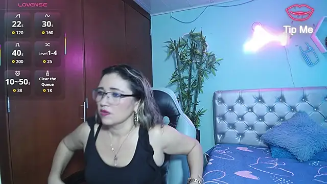 noelia milf19 online show from June 11, 2026, 1:05 am
