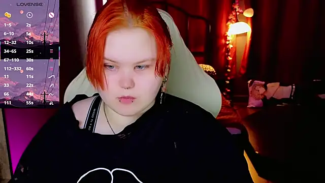 fillisfox  online show from April 22, 2026, 11:01 am