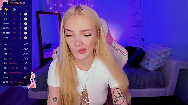 AnyaTaylor  online show from October 22, 2025, 2:23 am